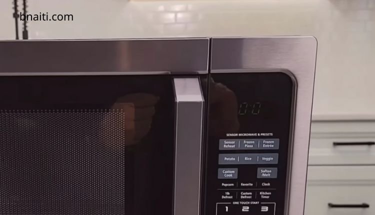 Toshiba EM131A5CBS Countertop Microwave Review 2025: Smart, Stylish, and Powerful Kitchen Upgrade 4 Is the Toshiba EM131A5CBS Worth Buying in 2025