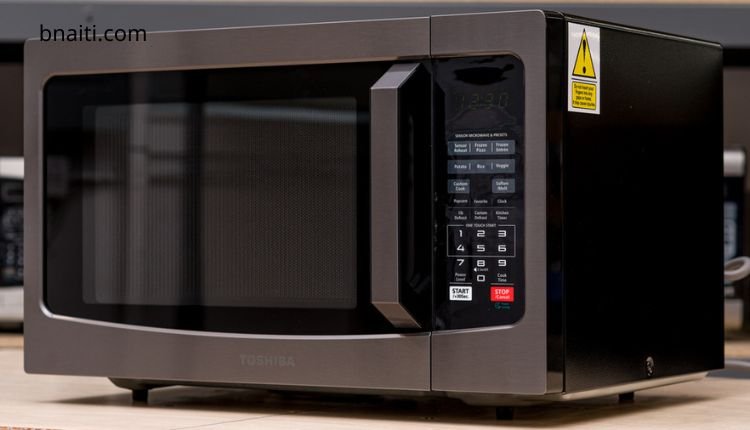 Best Small Microwaves for 2025: Compact, Powerful, and Stylish Choices 2 Toshiba EM131A5C-BS