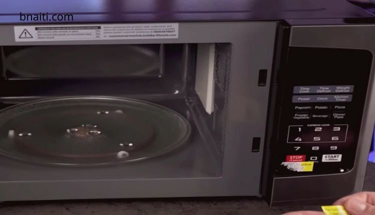 Toshiba EM131A5CBS Countertop Microwave Review 2025: Smart, Stylish, and Powerful Kitchen Upgrade 3 Toshiba EM131A5CBS Countertop Microwave Review 2025