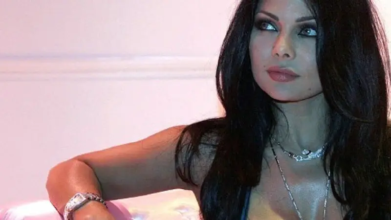 سكس هيفاء وهبي في غرفة النوم