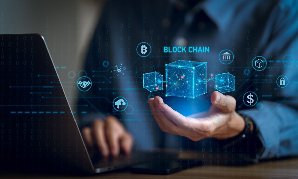 Blockchain Applications: The Digital Revolution Across Industries 2 Blockchain Applications