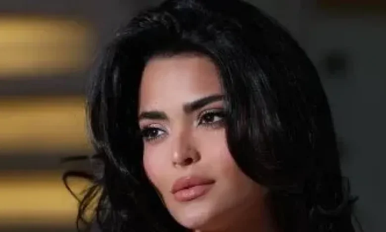 صورة بها الفنانة أسماء جلال المصرية ضمن الحديث عن سكس اسماء جلال