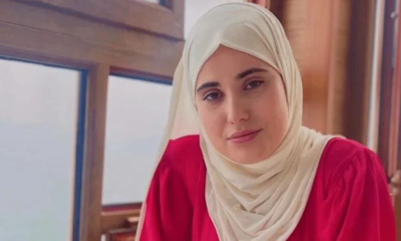 صورة بها الفتاة دنيا السطايفية ضمن الحديث عن نيك دنيا السطايفية